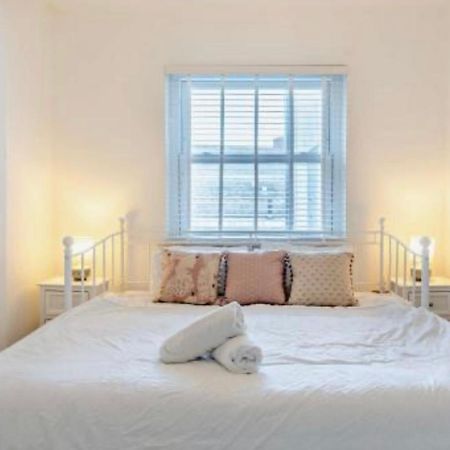 Stunning 2 Bedroom Flat Camden Лондон Экстерьер фото